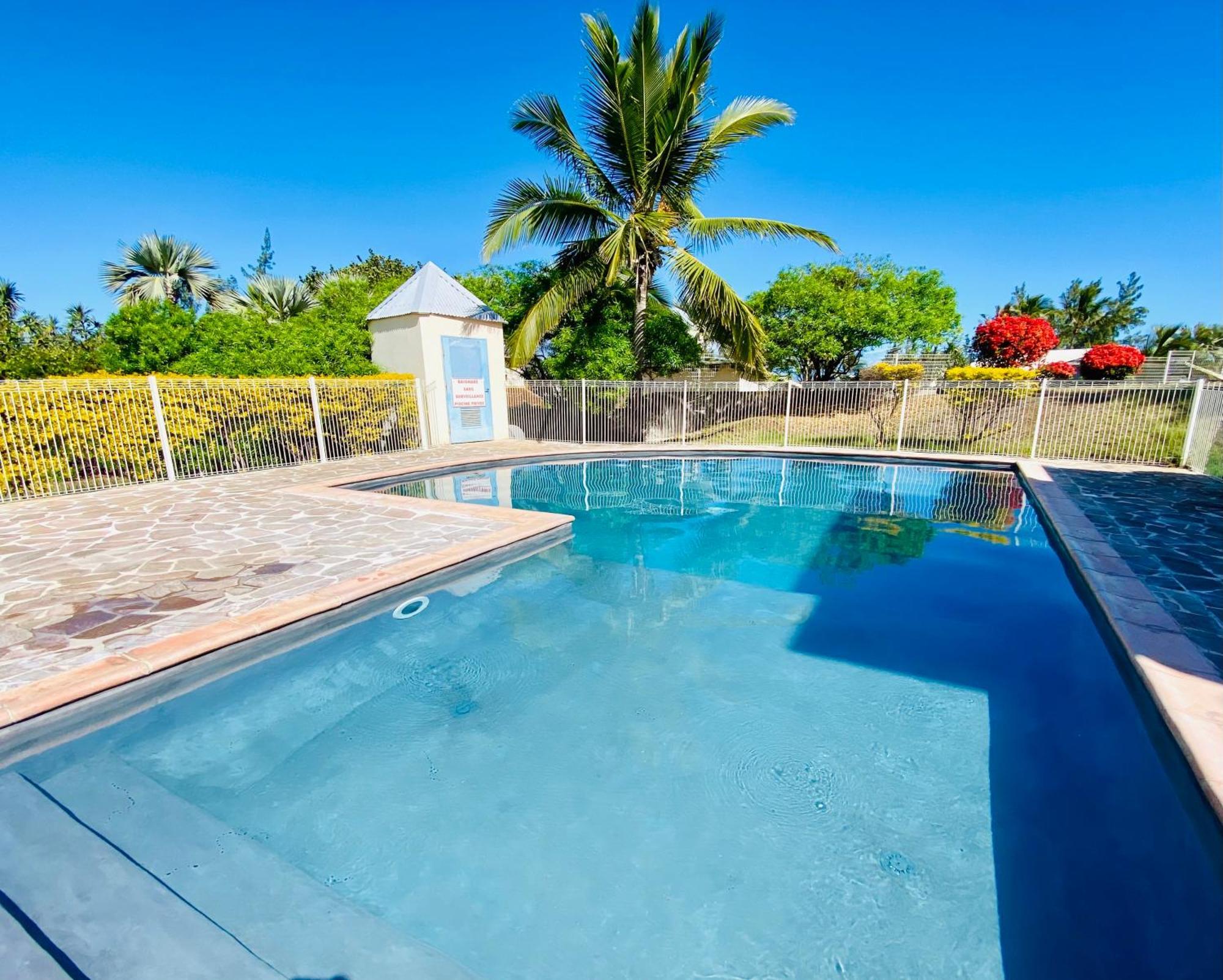 Au Bord De L'Eau La Saline Les Bains Apartment Ngoại thất bức ảnh